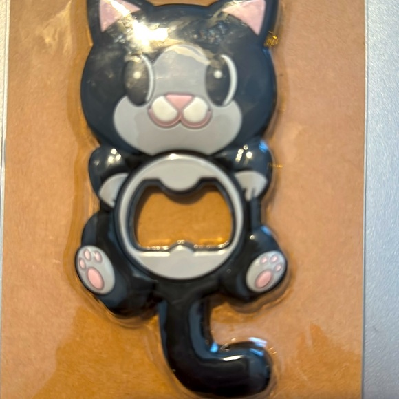 💙Kitty shaped silicone bottle opener - Picture 3 of 3